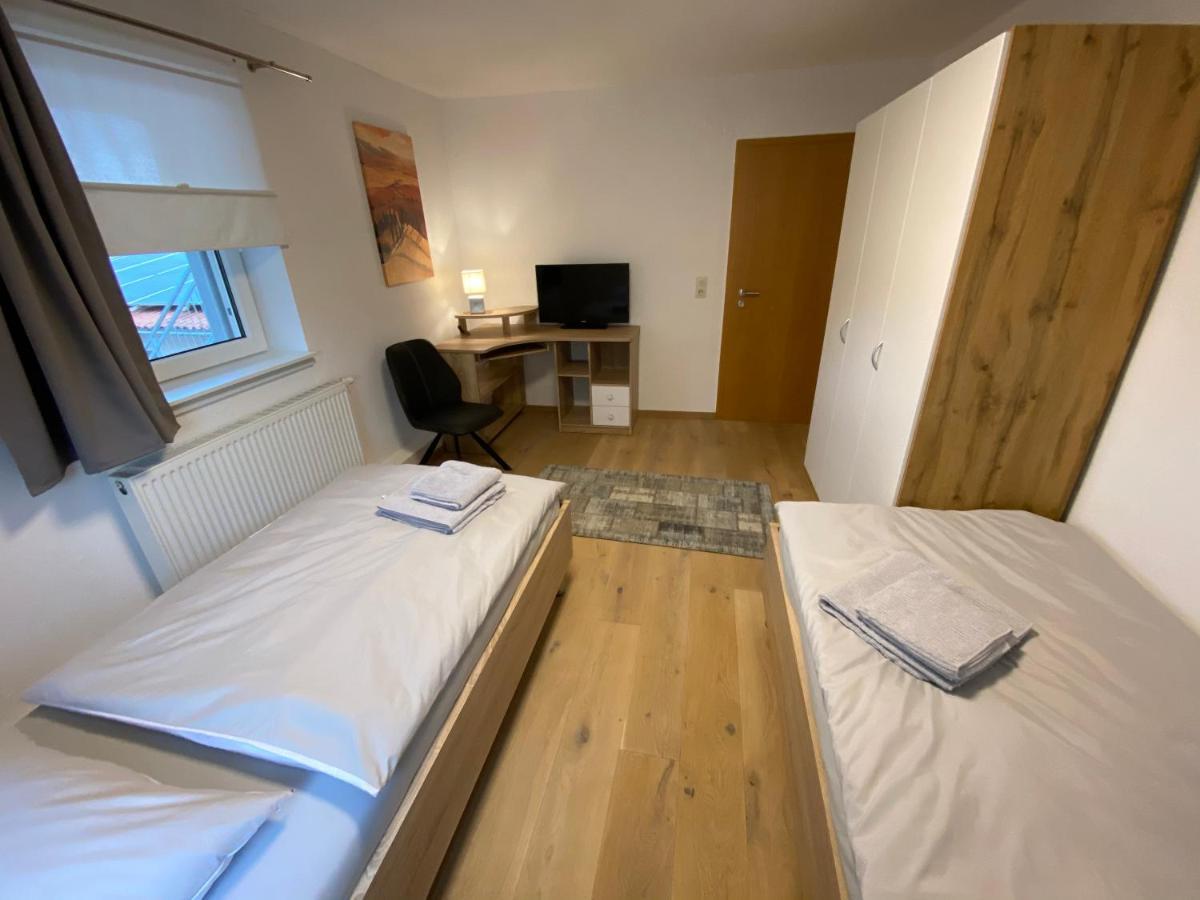 Gästezimmer Kirchdorf Unteropfingen Exteriör bild
