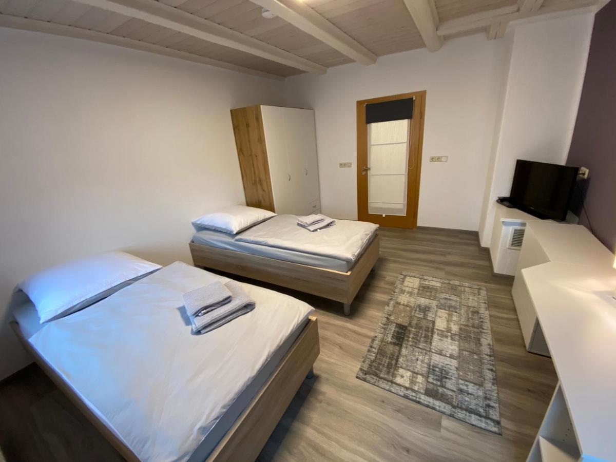 Gästezimmer Kirchdorf Unteropfingen Exteriör bild